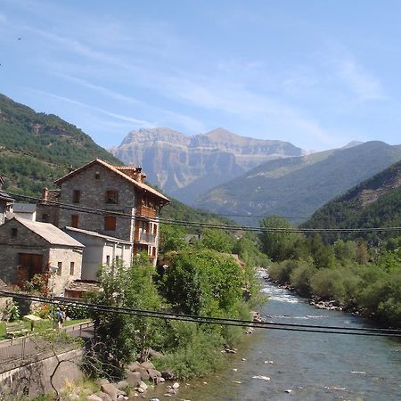 Apartamentos Valles Broto Cameră foto