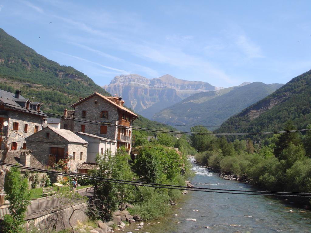 Apartamentos Valles Broto Cameră foto
